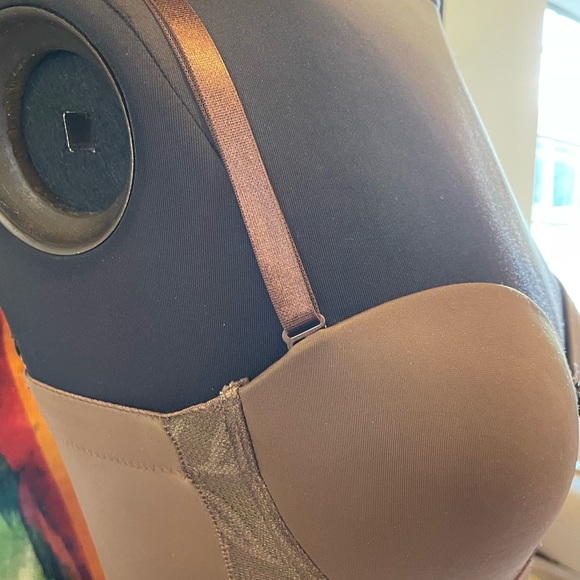 Bustier - Picture 5 of 8